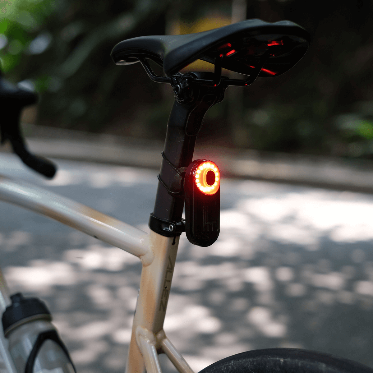 Luz trasera de radar Magene L508